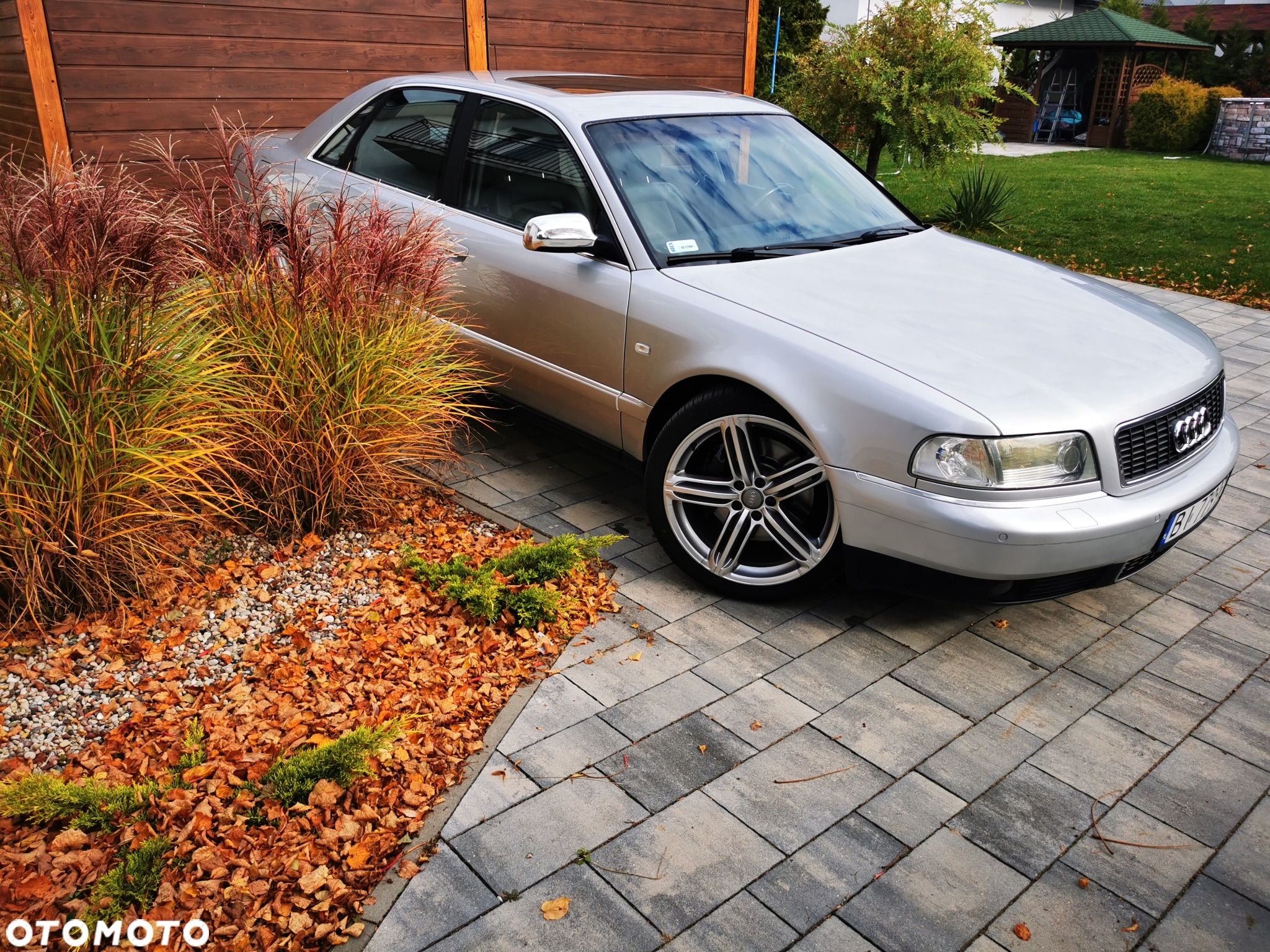 Audi S8 - 1