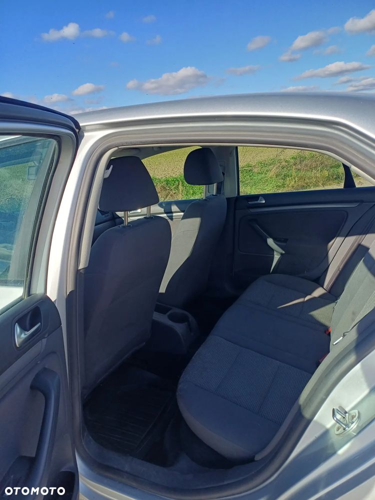 Volkswagen Jetta 1.6 Trendline - 7