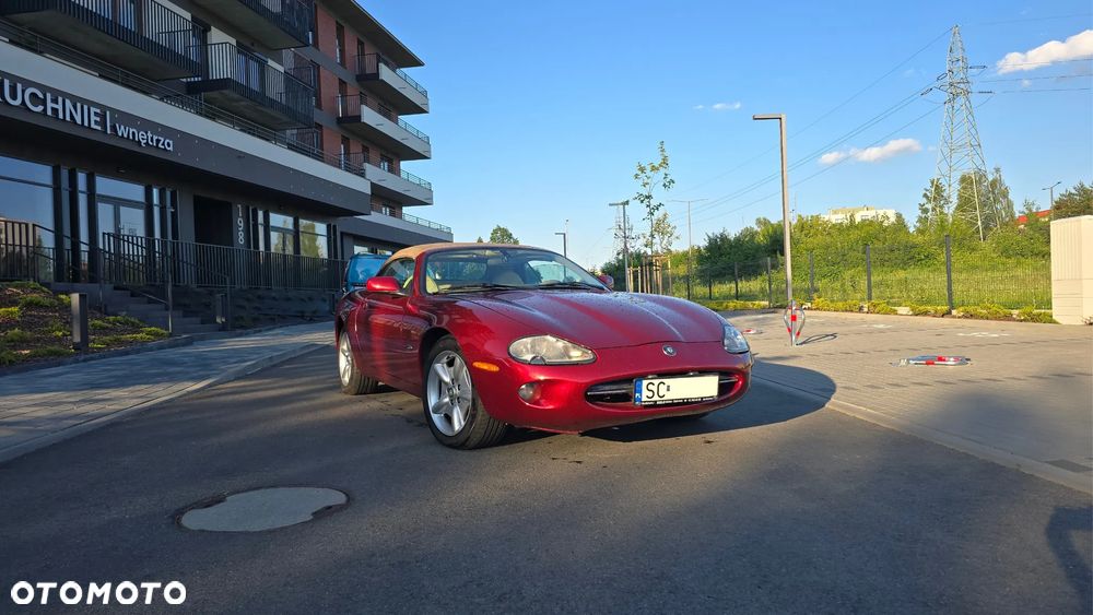 Jaguar XK8 - 10