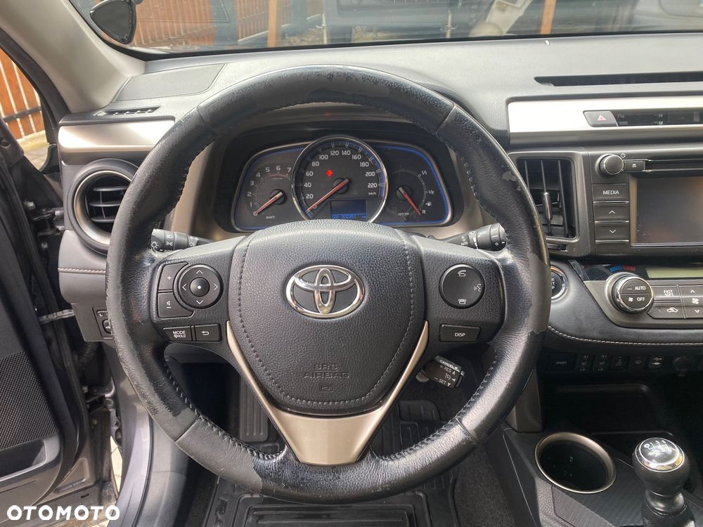 Toyota RAV4 2.2 D-4D Prestige - 31