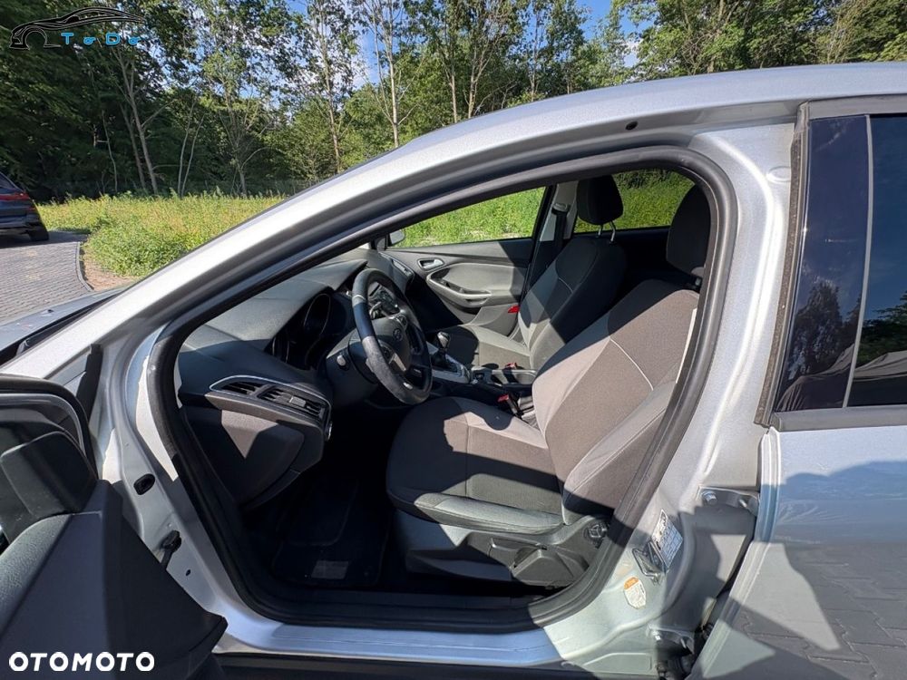 Ford Focus 1.6 Titanium - 27