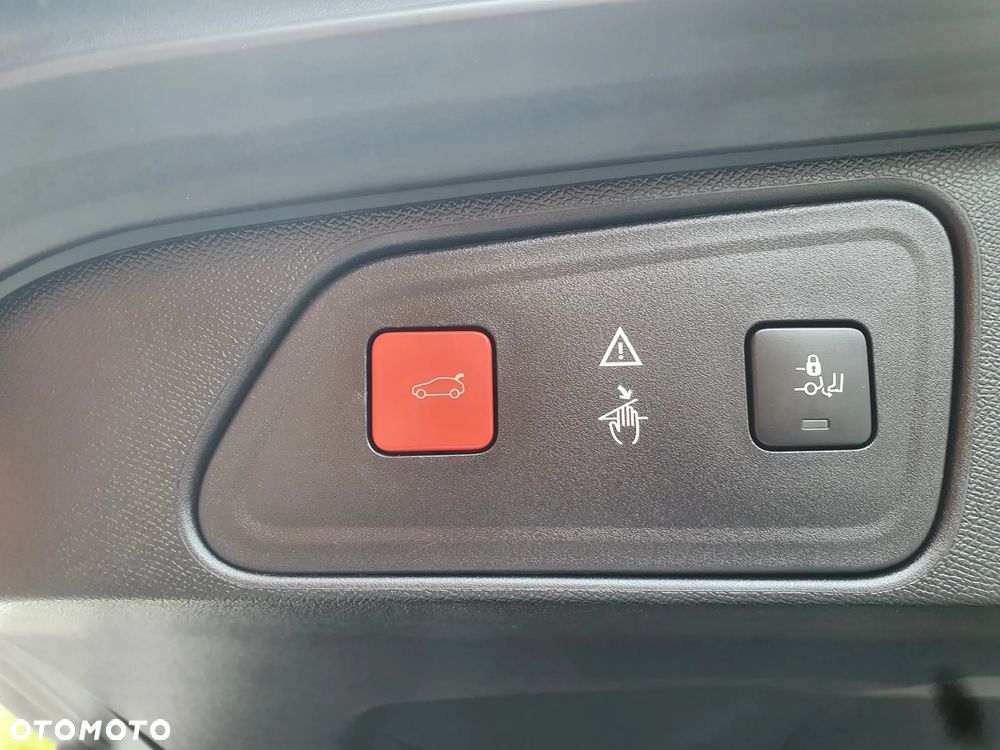 Peugeot 3008 1.6 BlueHDi Crossway S&S EAT6 - 24