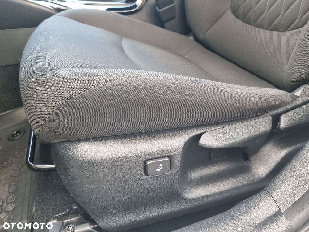 Toyota Corolla 1.8 Hybrid Comfort - 24