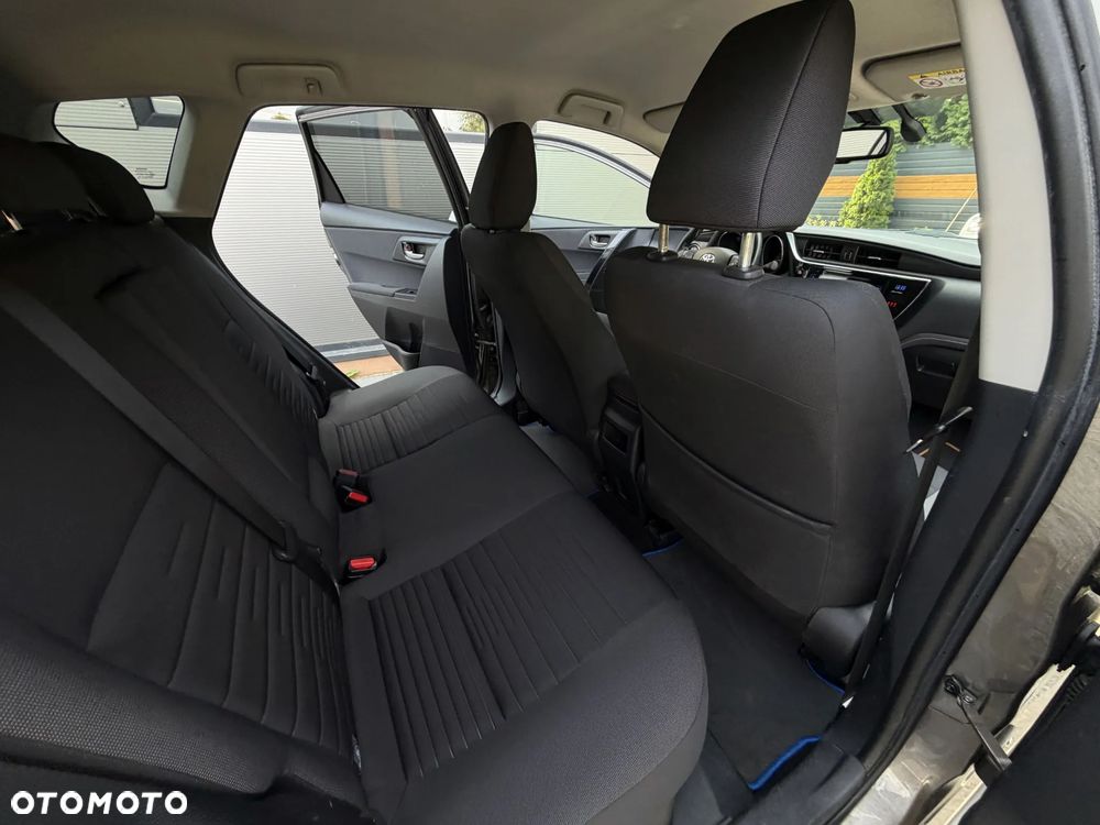 Toyota Auris - 17