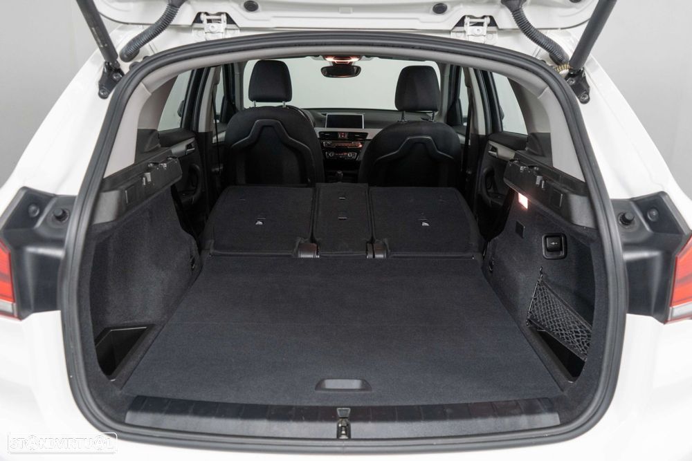 BMW X1 25 e xDrive Corporate Edition - 16