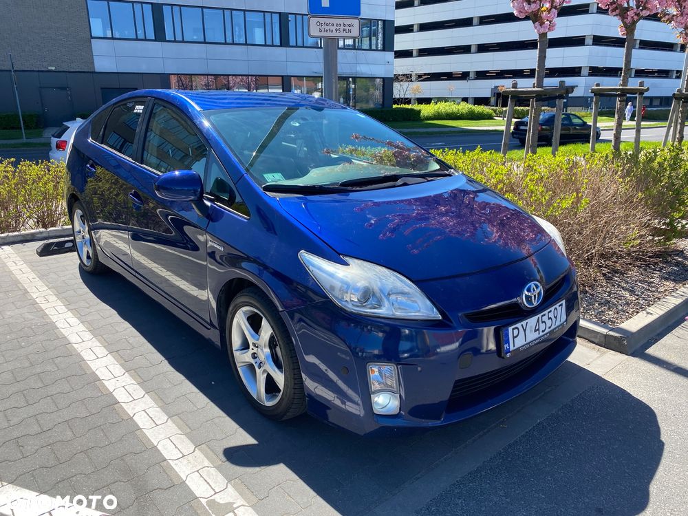 Toyota Prius (Hybrid) - 19