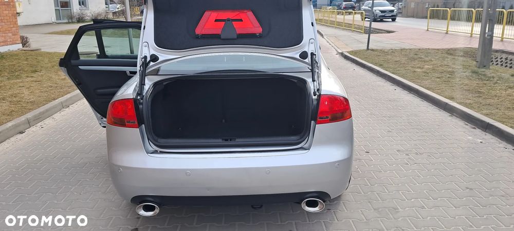 Audi A4 Limousine 1.8 T quattro - 24
