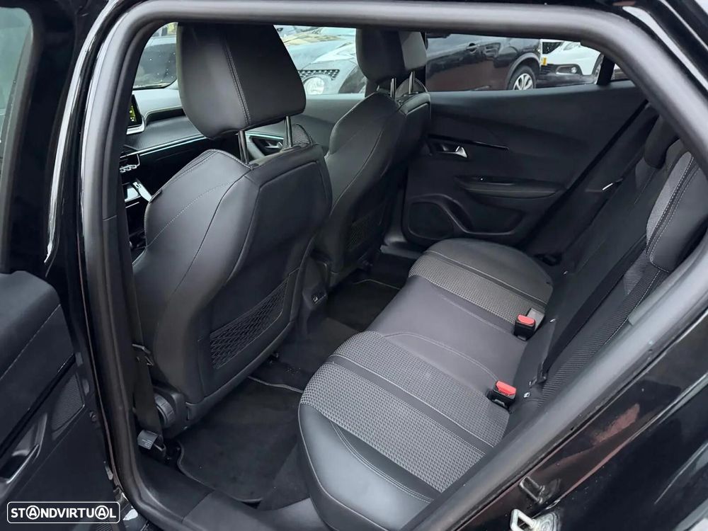 Peugeot 2008 1.5 BlueHDi GT Pack EAT8 - 56