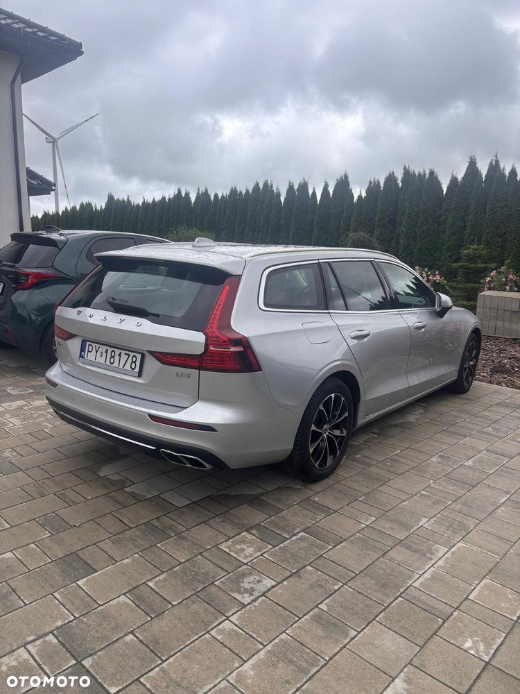 Volvo V60 D3 Momentum Pro - 4