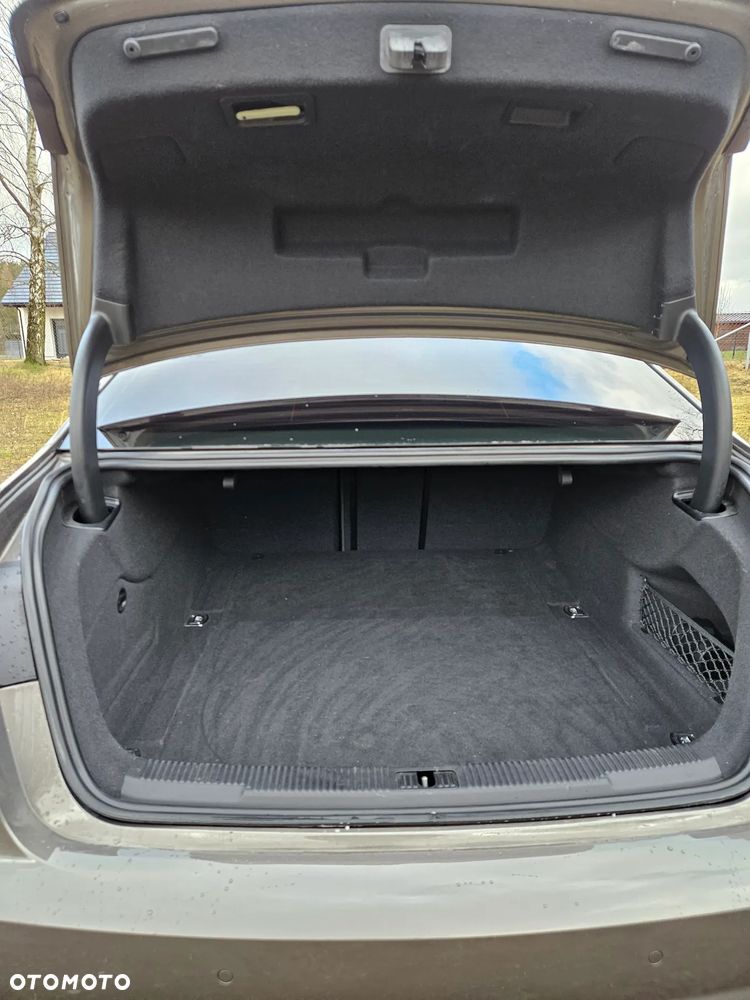 Audi A6 - 12