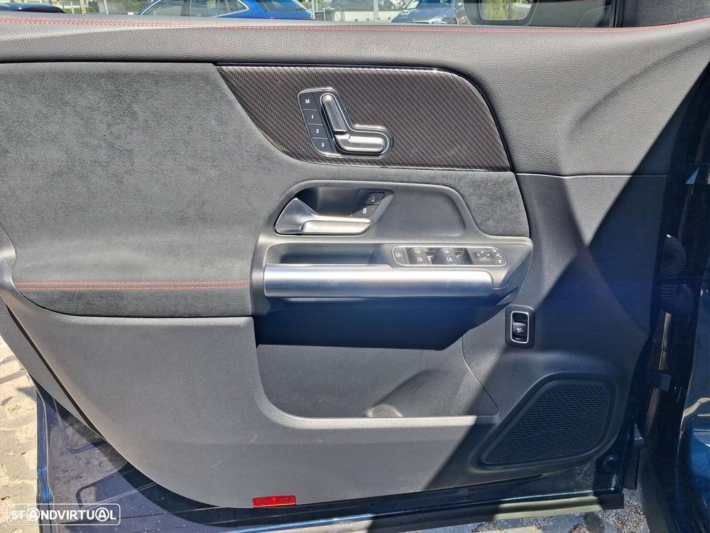 Mercedes-Benz GLA 180 d AMG Line - 9