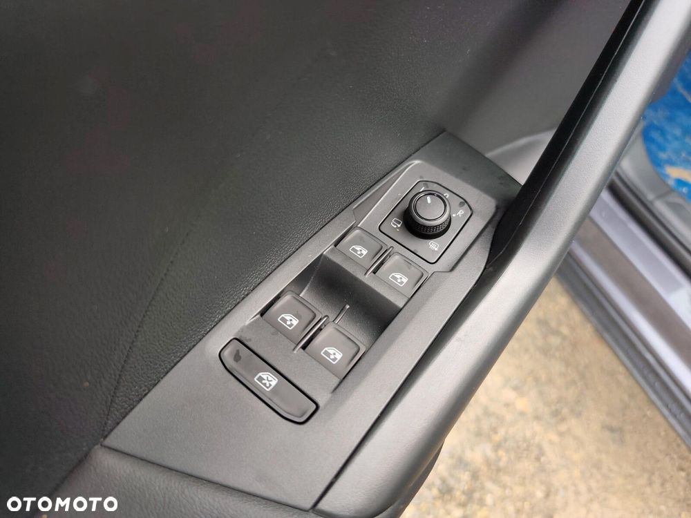 Volkswagen T-Cross 1.0 TSI Life - 23