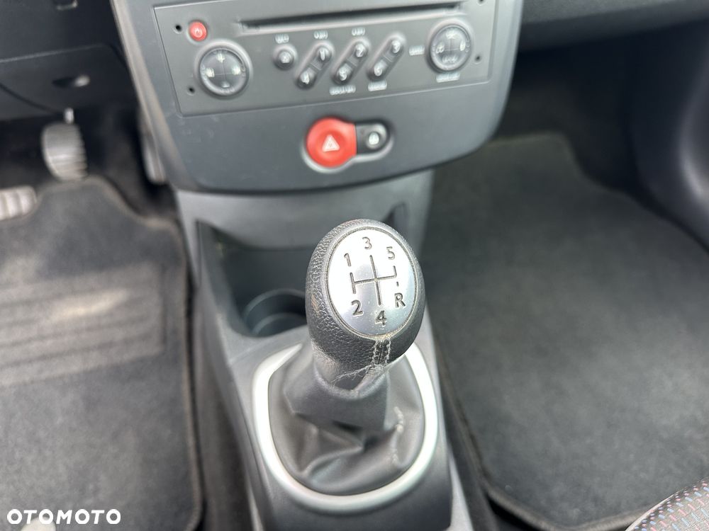 Renault Clio - 22