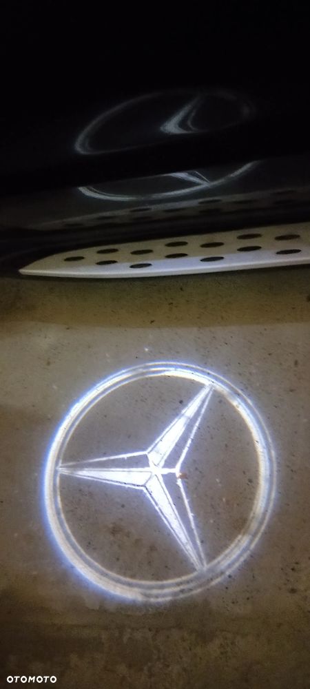 Mercedes-Benz GLE 350 d 4-Matic - 37