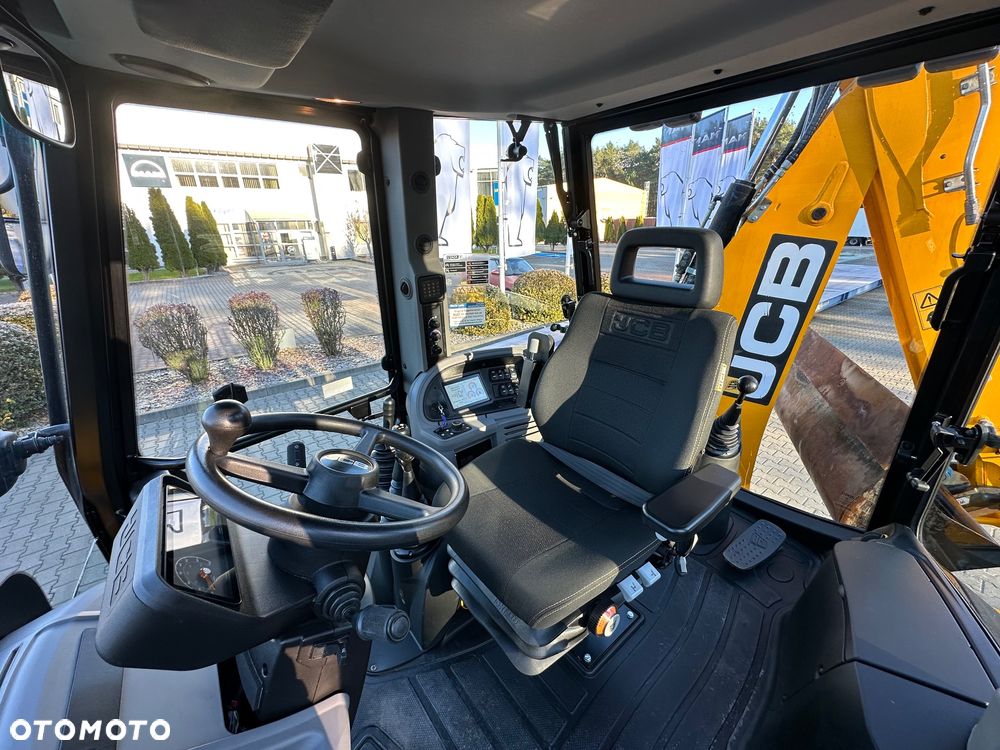 JCB 3CX PLUS 109hp Powershift + Torquelock (Contractor) - 13