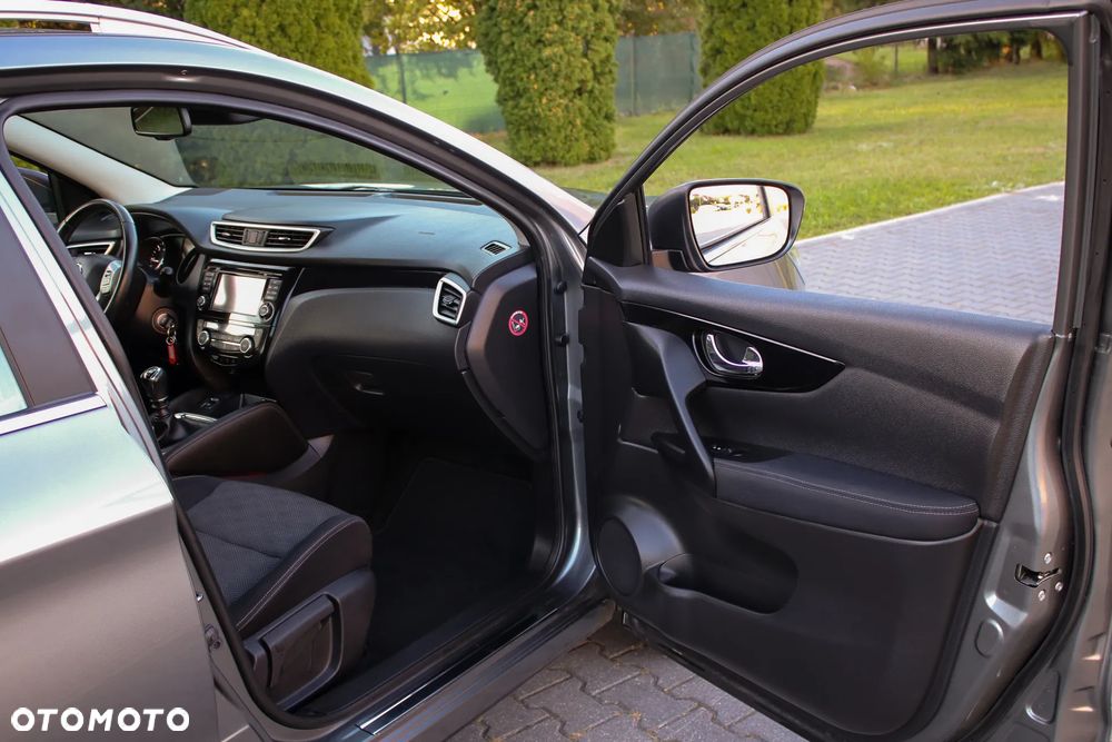 Nissan Qashqai 1.5 dCi TEKNA - 21
