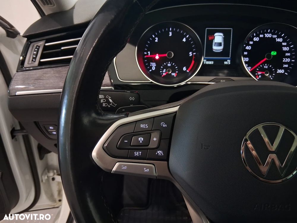 Volkswagen Passat - 18