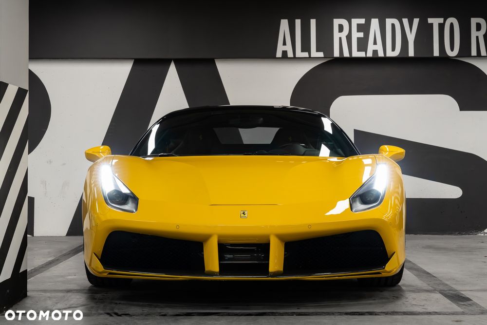 Ferrari 488 - 3