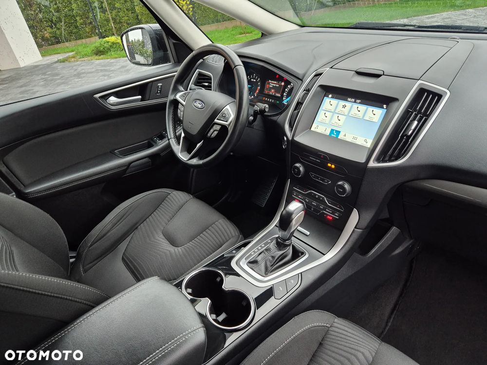 Ford S-Max 2.0 EcoBlue Titanium - 11