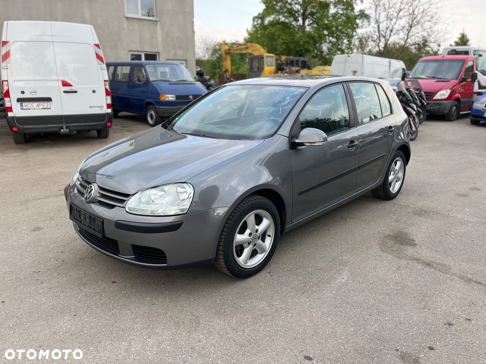 Volkswagen Golf - 2