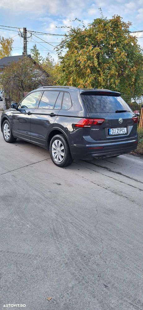 Volkswagen Tiguan - 2