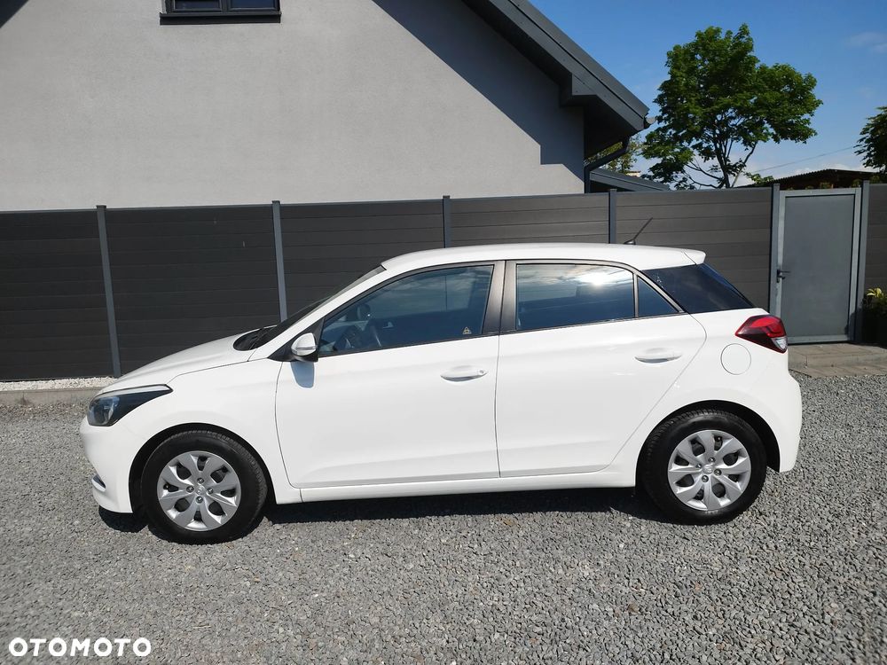 Hyundai i20 blue 1.2 Classic - 4