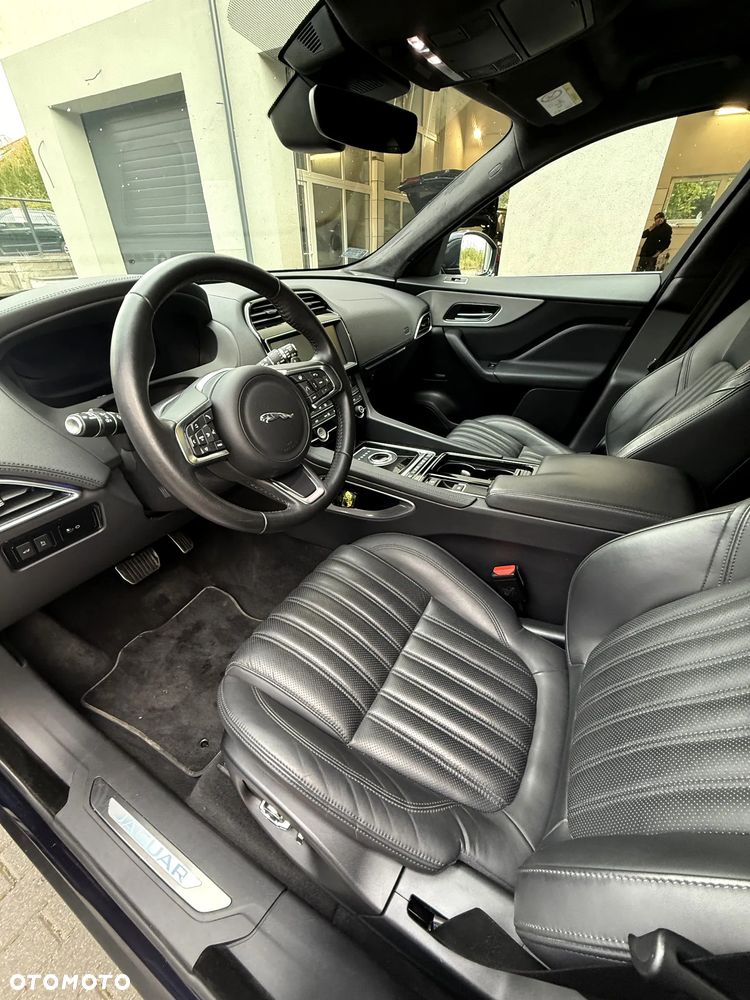 Jaguar F-Pace 2.0 i4P AWD Portfolio - 8