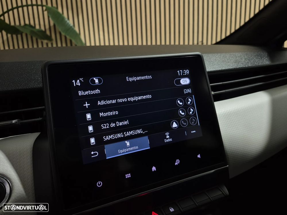 Renault Clio TCe 90 CVT EVOLUTION - 17