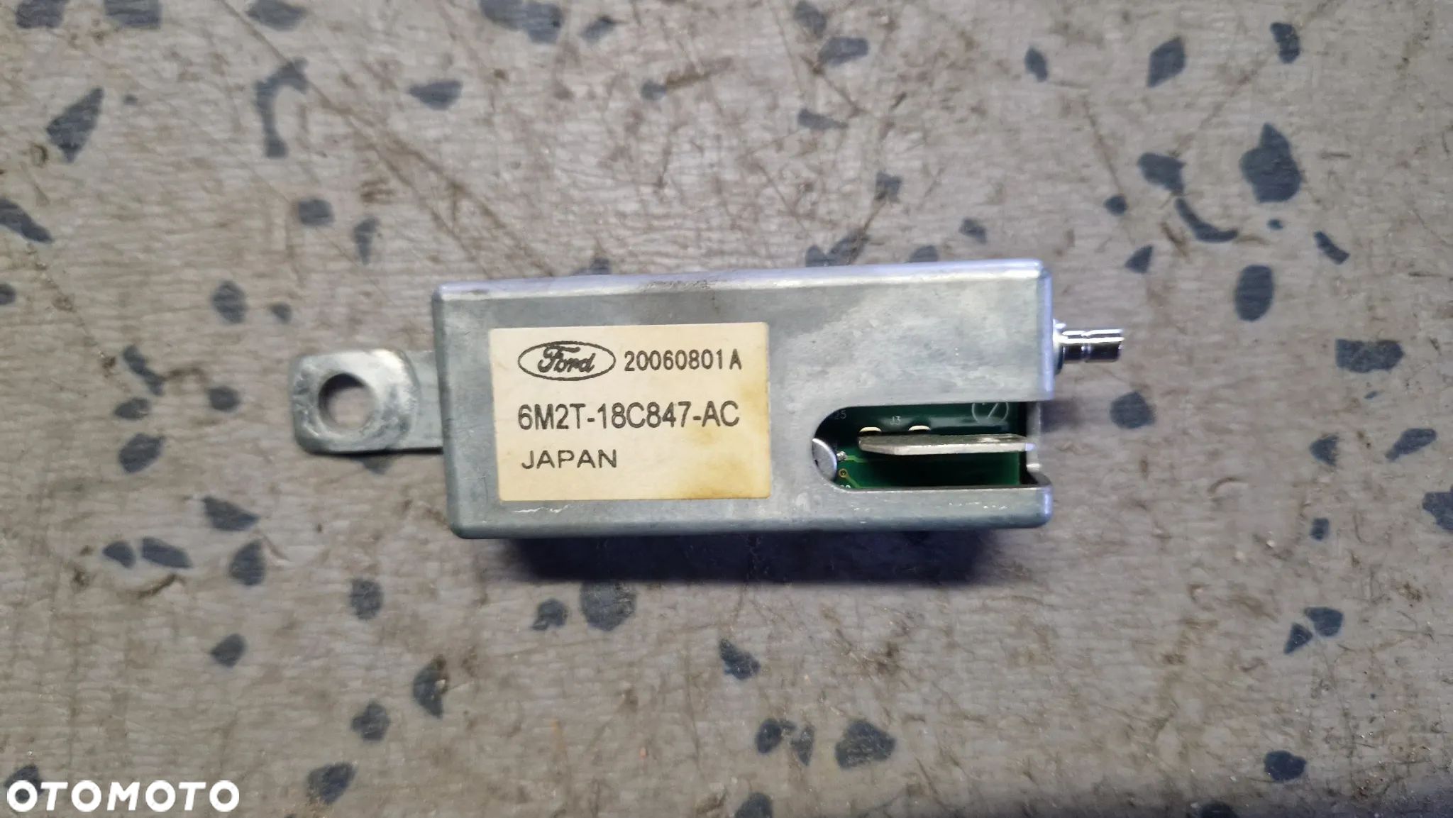 FORD GALAXY MK3 WZMACNIACZ ANTENY 6M2T-18C847-AC - 1