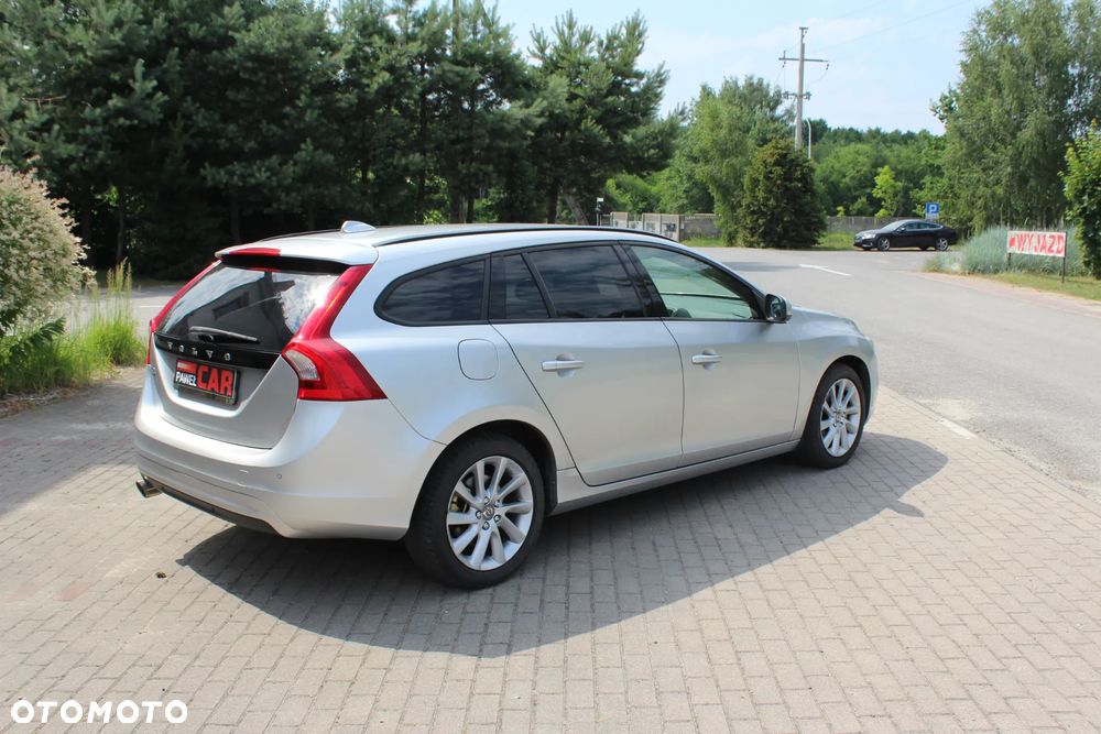 Volvo V60 D2 - 10
