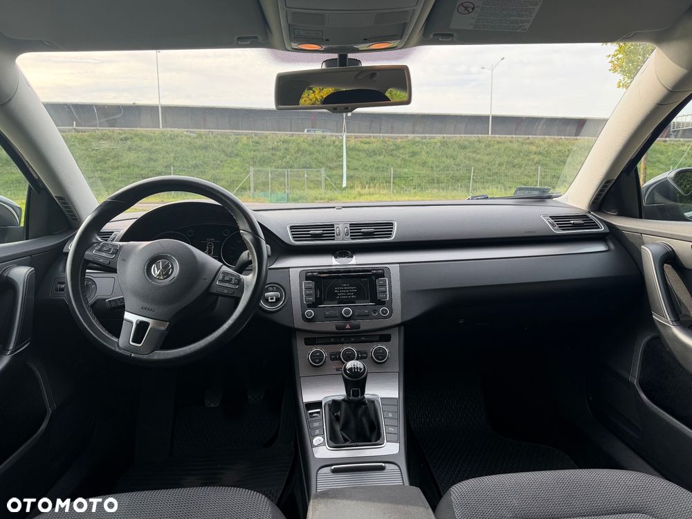Volkswagen Passat 2.0 TDI Comfortline - 9