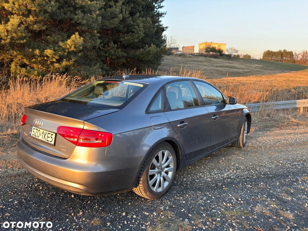 Audi A4 Limousine - 2