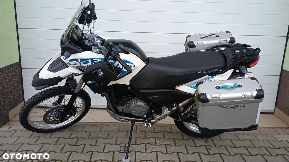 BMW G - 12