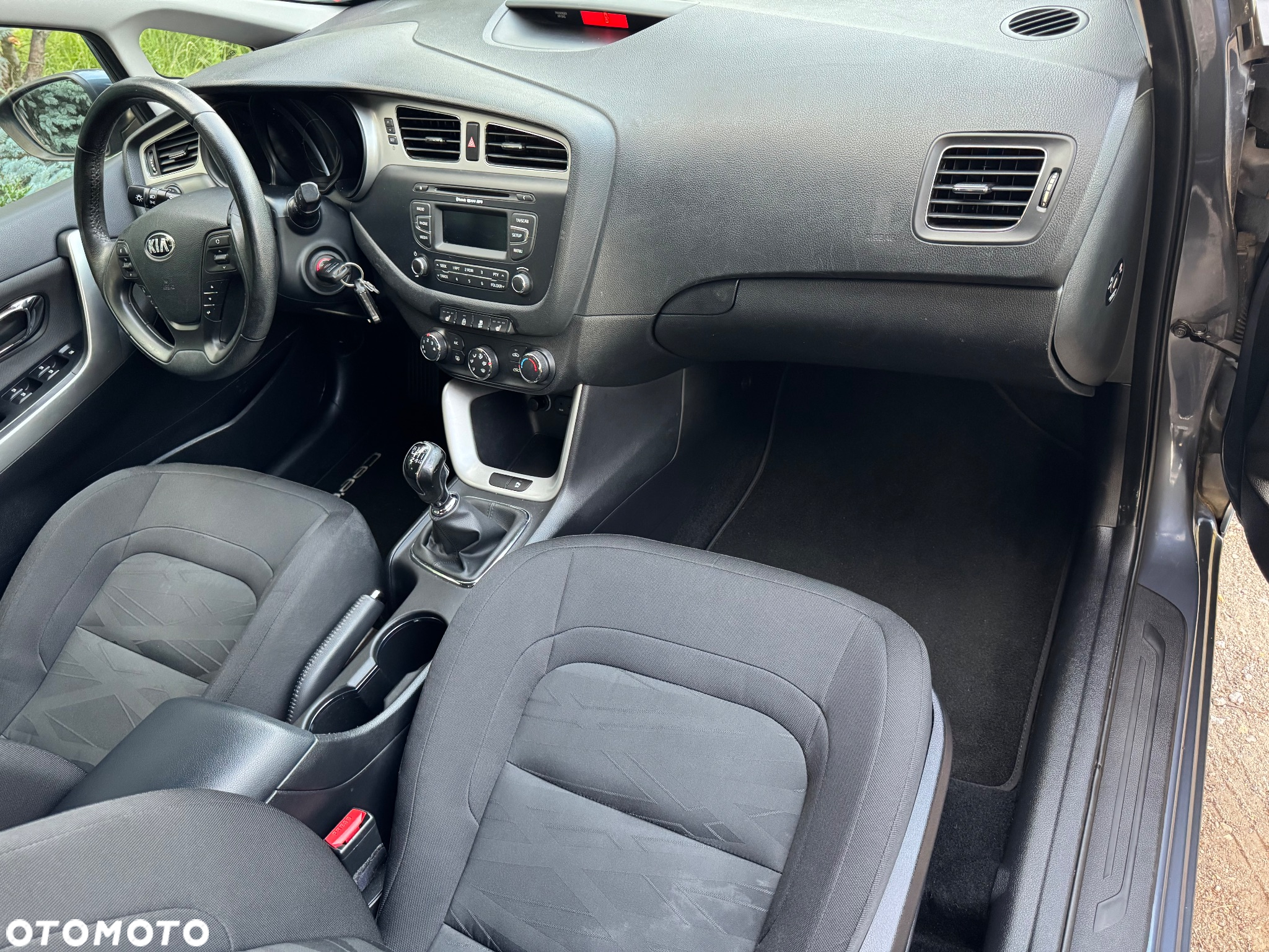 Kia Ceed - 11