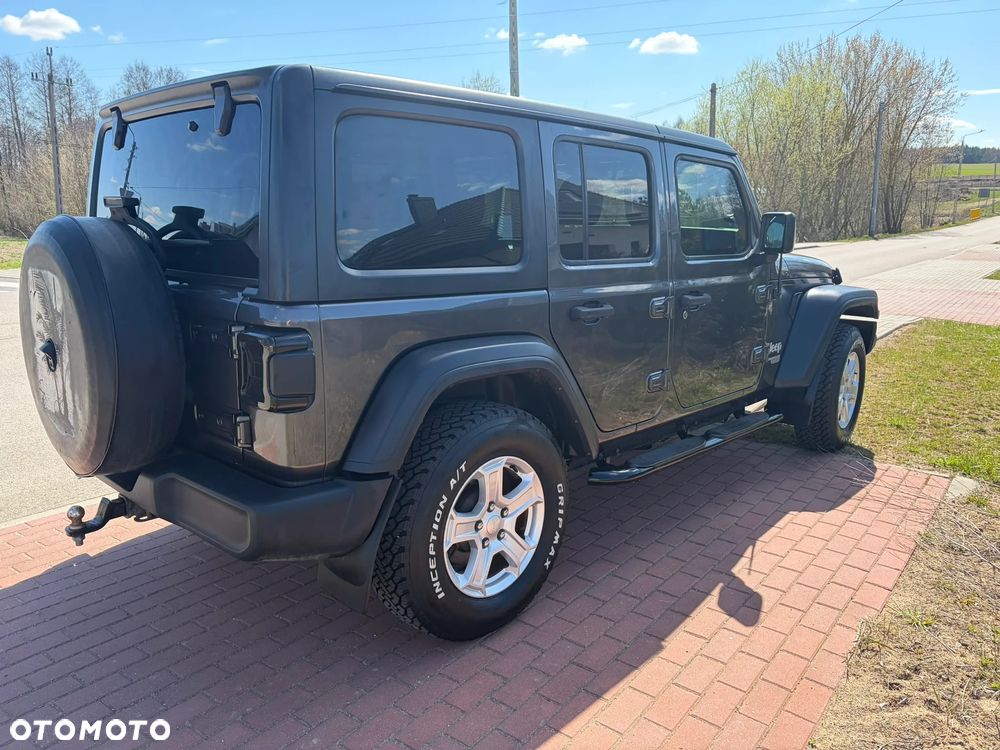 Jeep Wrangler - 5