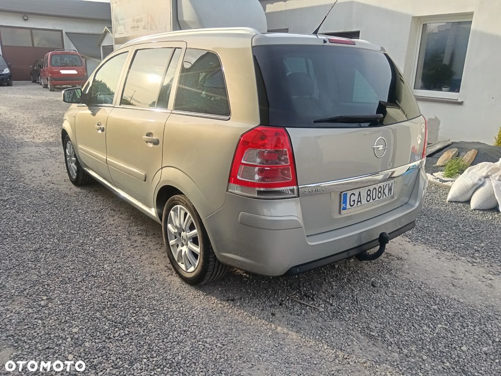 Opel Zafira 1.8 Innovation 110 Jahre - 11