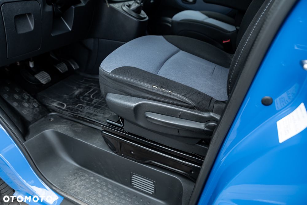 Opel Vivaro - 16