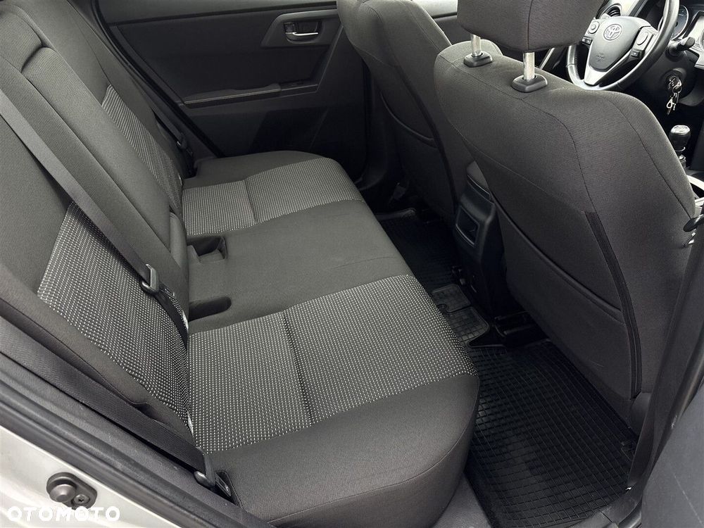 Toyota Auris 1.6 Premium - 8