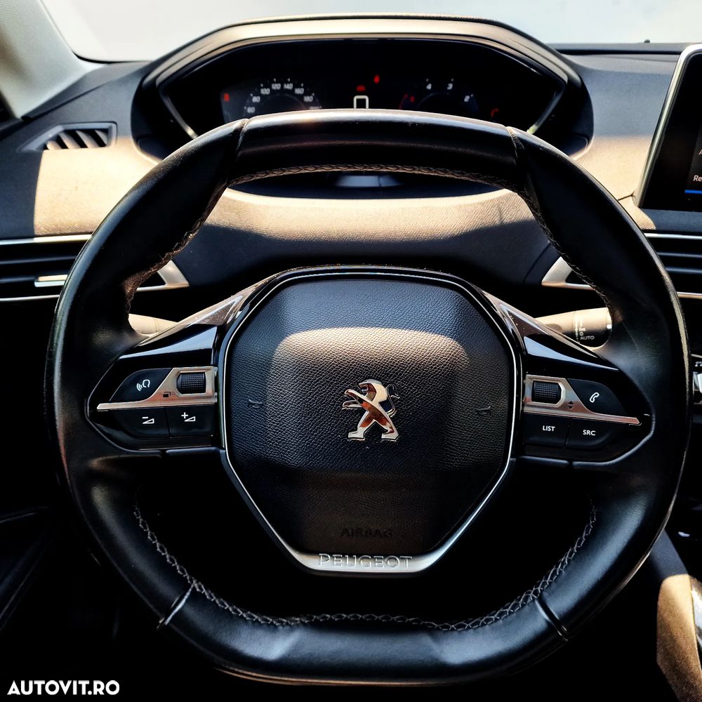 Peugeot 3008 1.6 BlueHDI S&S Allure - 19