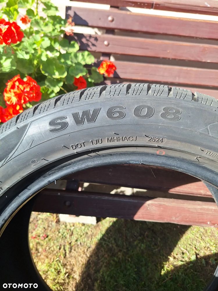 Opony zimowe 235/50 R18 - 1