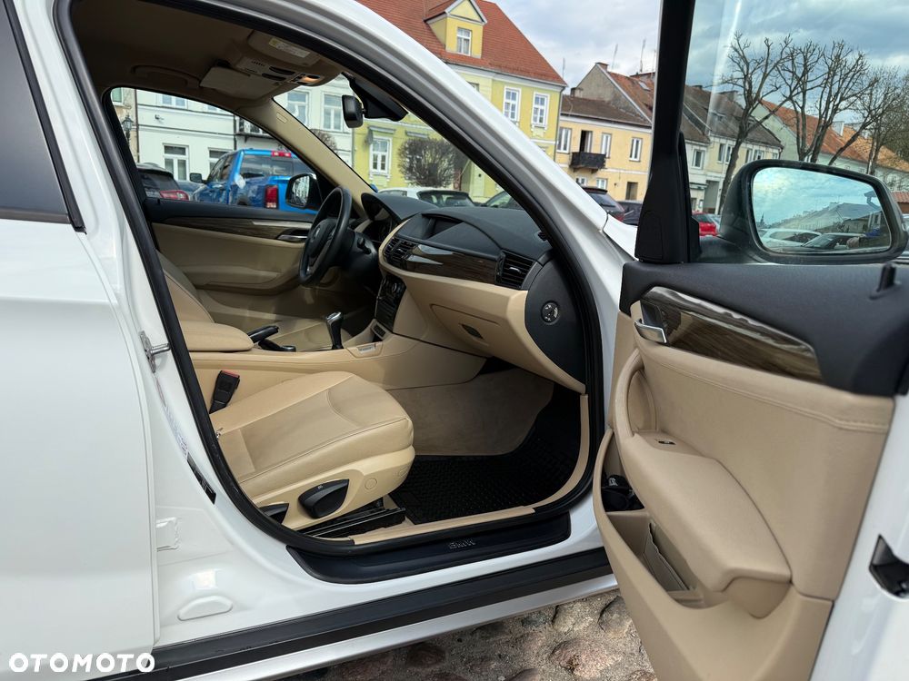 BMW X1 xDrive18d xLine - 9