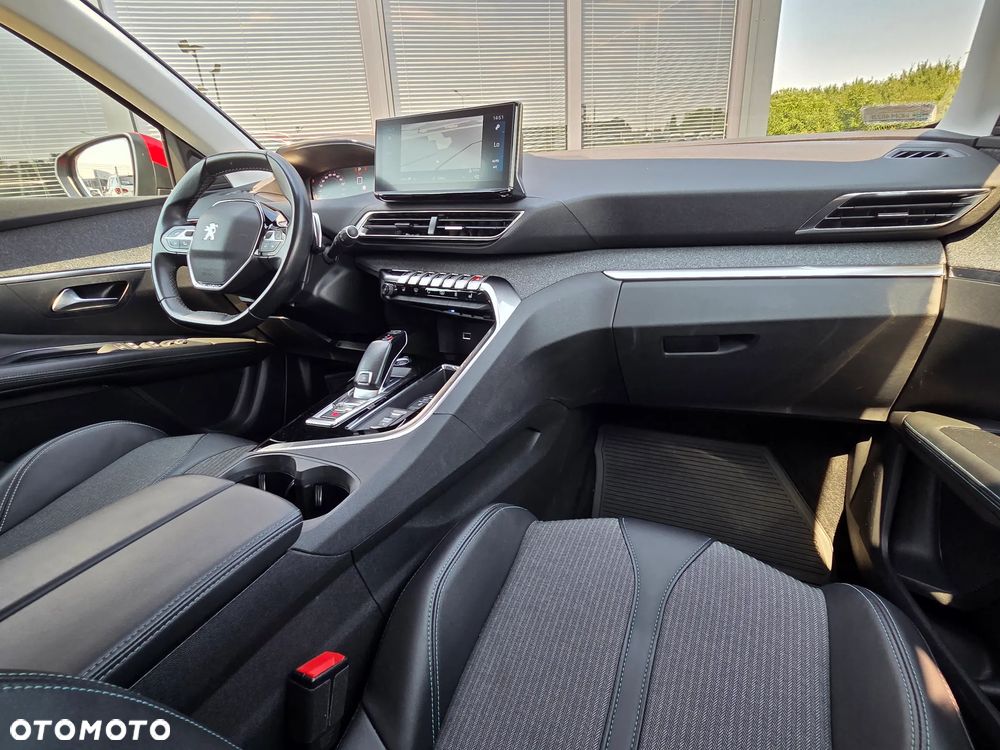 Peugeot 3008 1.5 BlueHDi Allure S&S EAT8 - 38