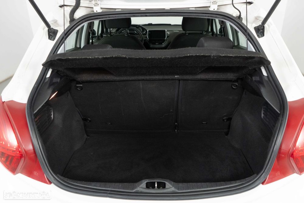 Peugeot 208 1.6 e-HDi SE Style - 19