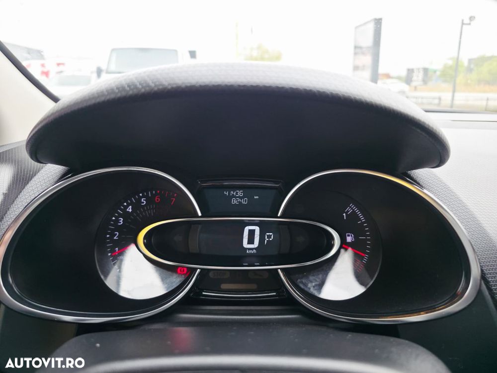Renault Clio - 14