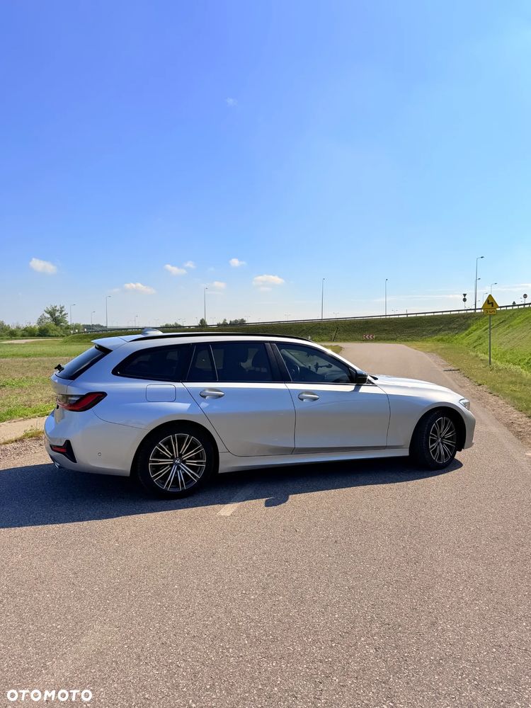 BMW Seria 3 320d xDrive - 10