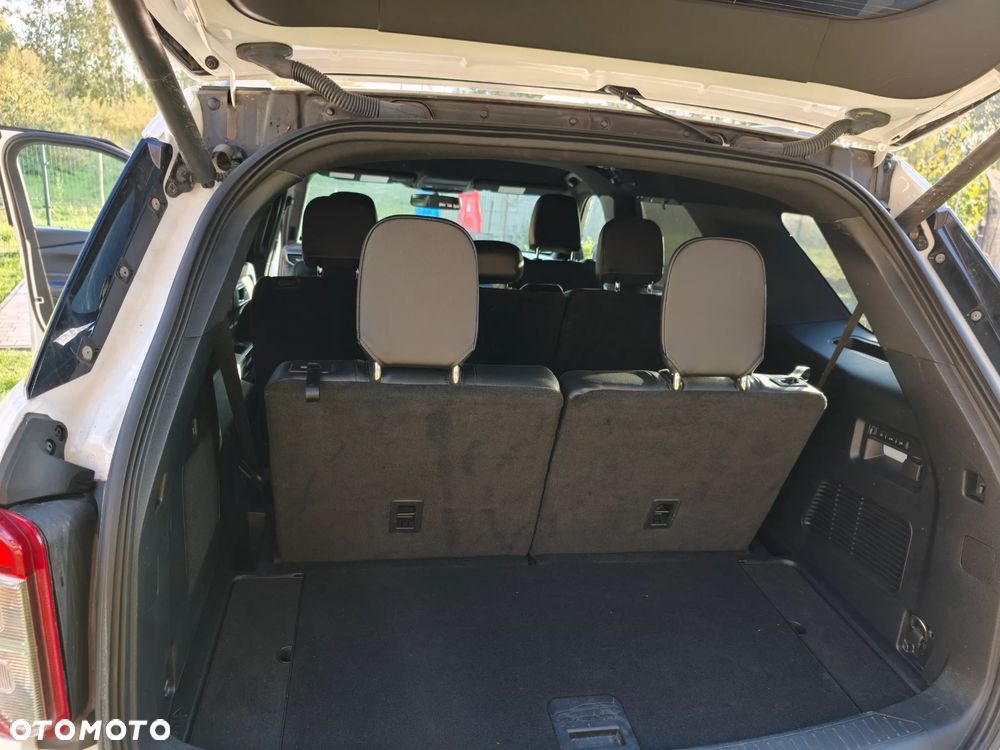 Ford Explorer - 13