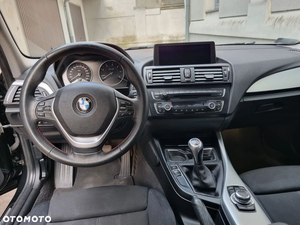BMW Seria 1 118d Sport Line - 15
