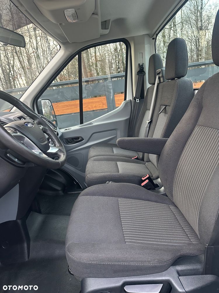 Ford Transit - 12