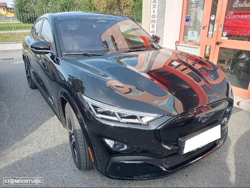 Ford Mustang Mach-E AWD PREMIUM