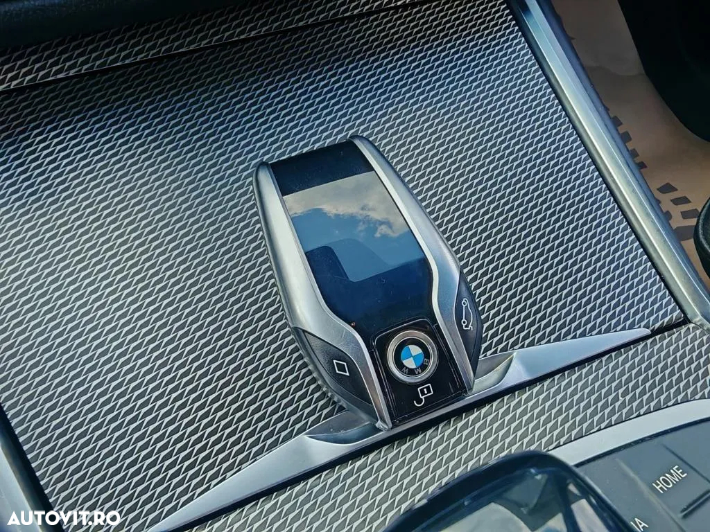 BMW Seria 3 320d xDrive AT MHEV - 17